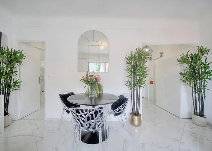 Lumineux Terrasse, Clemenceau-cannes Centre A0b192 * Cannes