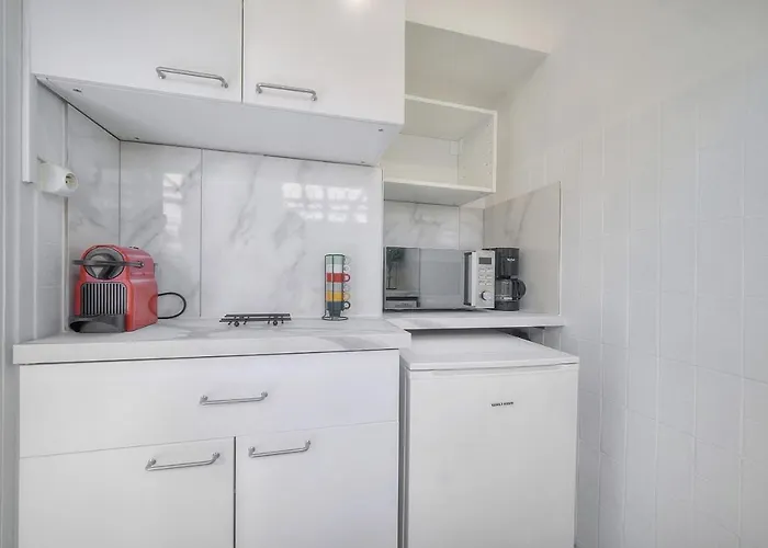 Apartment Lumineux Terrasse, Clemenceau-cannes Centre A0b192 *