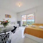 Lägenhet Lumineux Terrasse, Clemenceau-cannes Centre A0b192 *